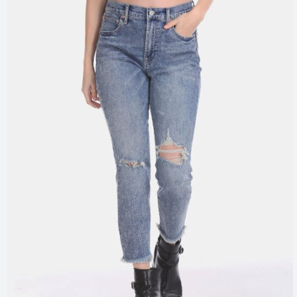 NWOT GAP High Rise Skinny Distressed Jeans True Skinny Raw Hem Tall 4 Size 27